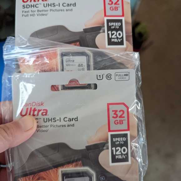 NIB External Hard Drive Set & 2 SanDisk SDHD 32GB Cards Bundle - Picture 6 of 7